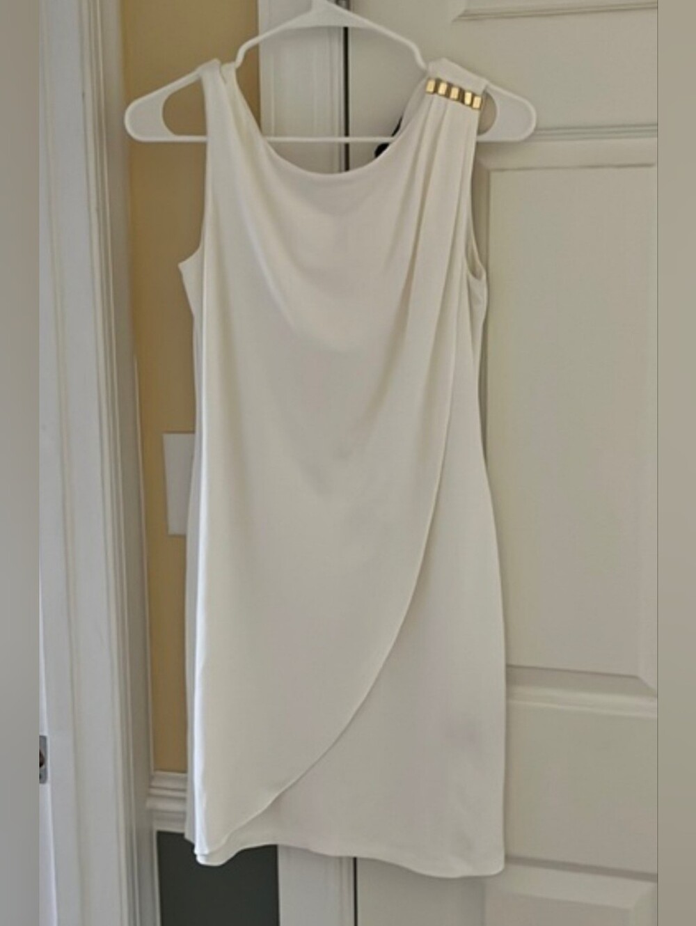 NWT Jessica Simpson White Draped Dress W/ Gold Shoulder Detail Size 12